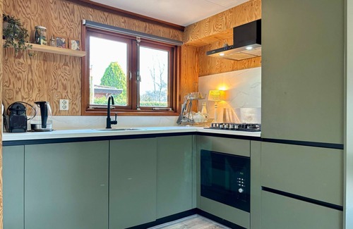 Municipality of Harderwijk House | Experience an unforgettable holiday in our cozy Cozy Lodges, perfect for 4 persons! These detached accommodations of approximately 60m² offer plenty of space and comfort, situated on a beautiful plot in the heart of the Veluwe nature.