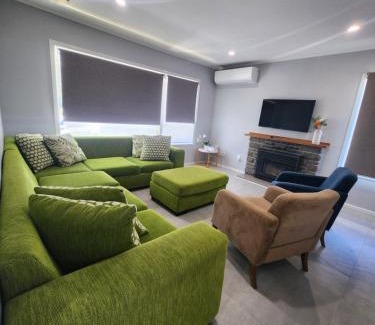 Titirangi Apartment | Experience Comfort in Our 3-Bedroom Family Home