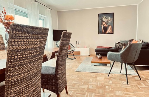 Elz Apartment | Experience Limburg up close! 90sqm, parking, garden