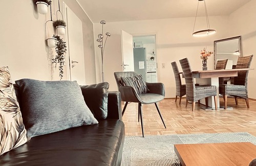 Elz Apartment | Experience Limburg up close! 90sqm, parking, garden