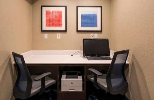 Livermore House | Experience Livermore from our pet friendly rooms !