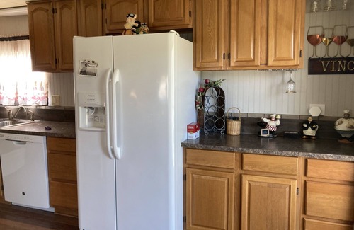 Lowell Cabin | Experience nature near White River - stay in our cozy 3-bedroom cabin