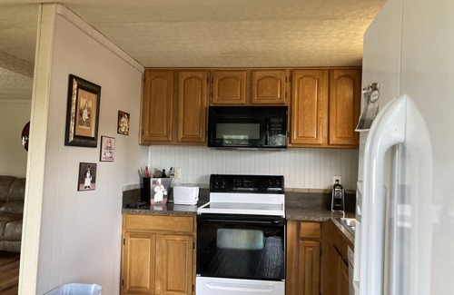 Lowell Cabin | Experience nature near White River - stay in our cozy 3-bedroom cabin