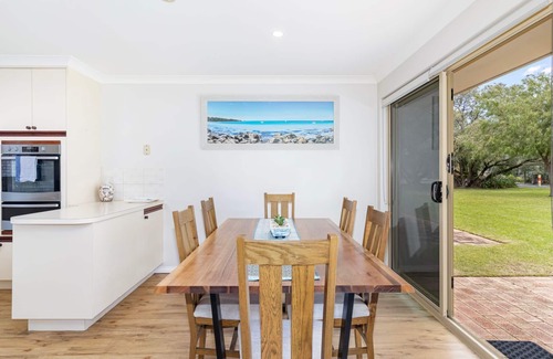 West Busselton House | Experience Ocean Breeze Villa - beautiful, spacious and perfect place