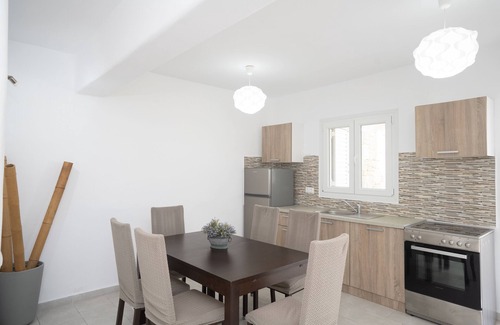 Plintri Apartment | Experience Ruby Paradise w Shared Pool