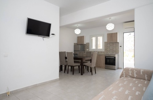 Plintri Apartment | Experience Ruby Paradise w Shared Pool