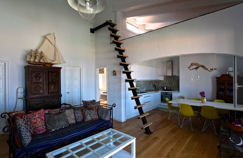 Cadaques House | Experience the sea (view) - holiday home with large garden & pool