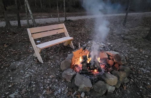Rover Cabin | Experience the Solar Eclipse path of Totality in this cabin getaway!