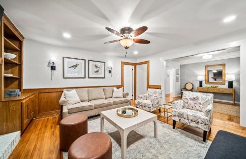 Turner Park Apartment | Expo 3BR, 3BA Timeless Tulsa 1940s Bungalow