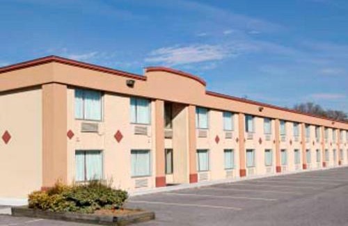 New Cumberland Hotel | Express Inn Harrisburg South New Cumberland