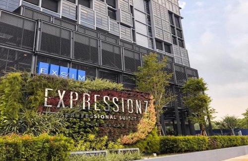 Malaysian Police Training Centre Apartment | Expressionz Suites By iHost Global