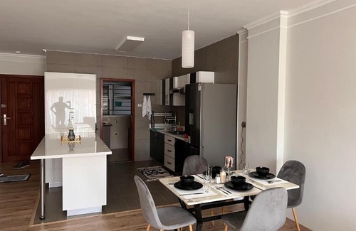 Kileleshwa Apartment | Exquisite Grey Pearl 2Bedroom, Kileleshwa