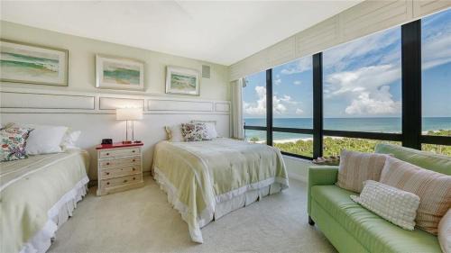 Sarasota Apartment | Exquisite Gulf-Front Residence in Longboat Key
