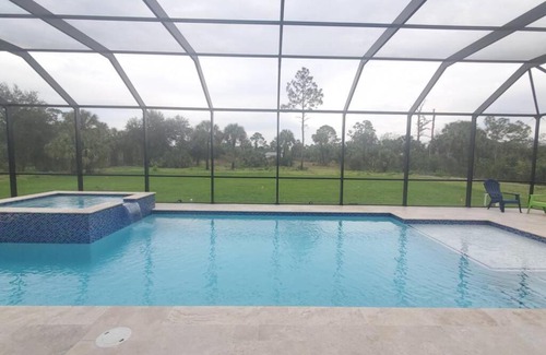 Rural Estates Villa | Exquisite Home 4 Beds with Heated Pool & Jacuzzi