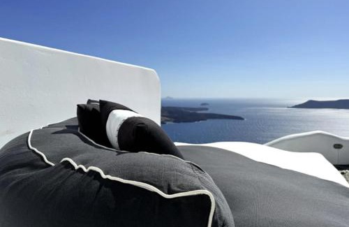Imerovigli Villa | Exquisite Santorini Villa Villa Kamelot 3 Bedrooms Spectacular Aegean Sea Views Private Outdoor Hot Tub Imerovigli