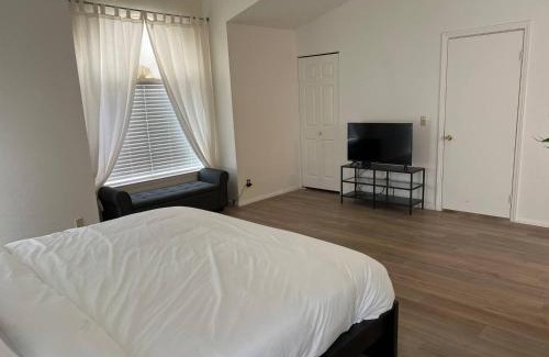 Las Vegas House | Extended Stay 3 Or 4 Beds Cozy Smart Home Living