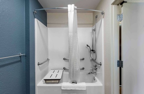 University Place Hotel | Extended Stay America Select Suites Charlotte University E