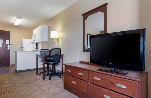 Hanover Park Hotel | Extended Stay America Select Suites Chicago Hanover Park