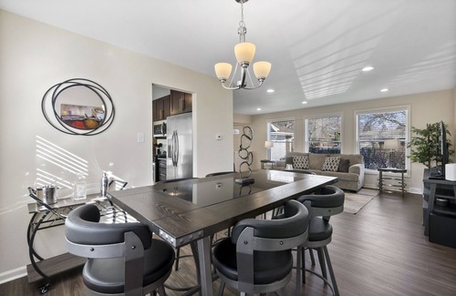 Matteson House | Extended Stay Matteson FHS Rental