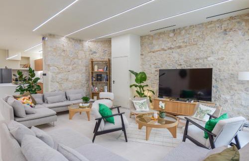 Centre Ville-Gare Apartment | Extra Spacious Modern Apartment HUB Nice Center