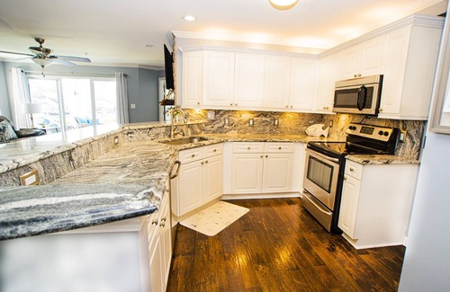 Cornelius Condo | Extravagant 3 bedroom WATERFRONT Condo, long stays welcomed.