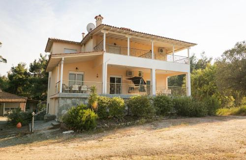 Paliouri Apartment | F & B Summer Collection - Paliouri