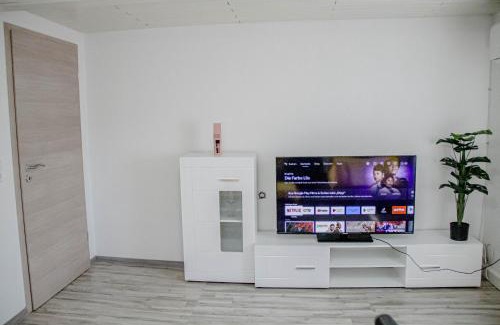 Ilsfeld Apartment | F&F Suites Ilsfeld - 3 Zimmer DG schickes Apartment - Zentral mit kostenfreien Privatparkplätzen und WLAN
