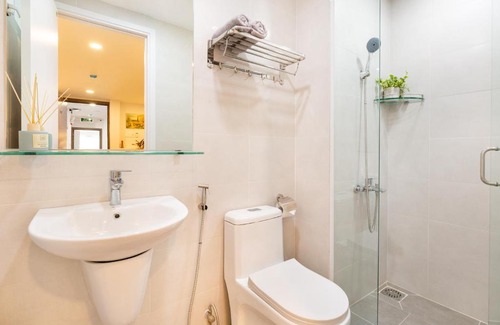Phu Nhuan Apartment | F-Hotel & Apartment