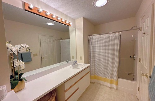 Bretton Woods House | F22 Great location close to Bretton Woods Ski Area, Ice Castles, Mt Washington Hotel