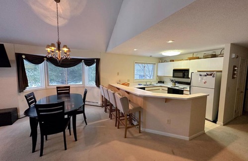 Bretton Woods House | F22 Great location close to Bretton Woods Ski Area, Ice Castles, Mt Washington Hotel