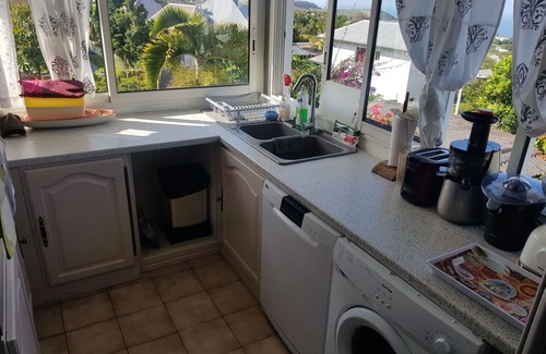 Concession Conde House | F4 furnished holiday home with sea and mountain views