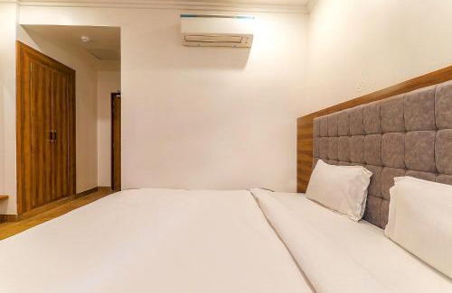 Indira Nagar Hotel | FabExpress Global Inn New