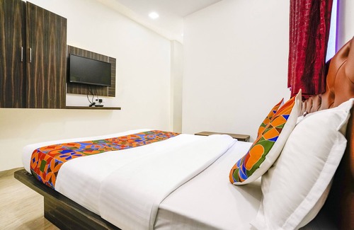Goregaon East Hotel | Fabexpress Green View