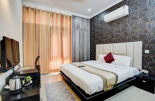 IMT Manesar Hotel | Fabexpress Next Home