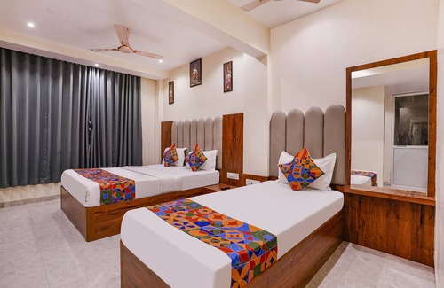 New Panvel East Hotel | Fabexpress Utsav Residency