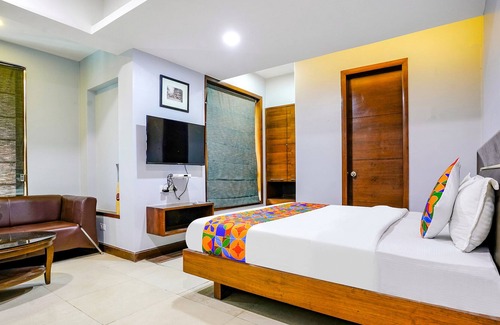 J B Nagar Hotel | Fabexpress We Stay