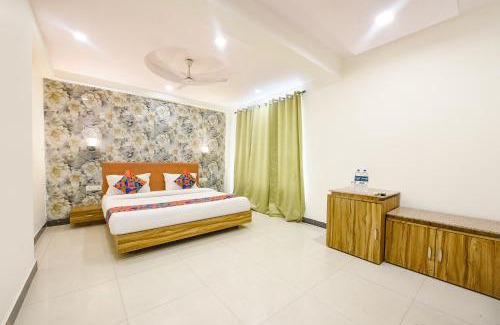 Sector 39 Hotel | FabHotel Angel Green Residency - UNITECH CYBER PARK