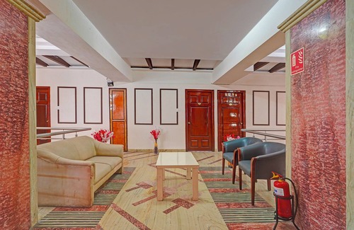 Rajajinagar Hotel | Fabhotel Aura Inn