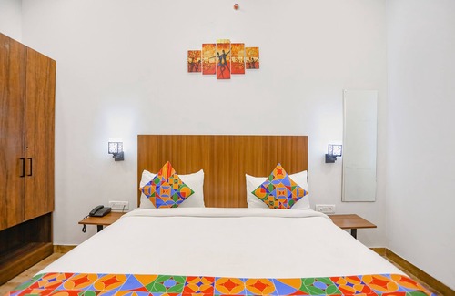 Indirapuram Hotel | FabHotel Indirapuram By SBG