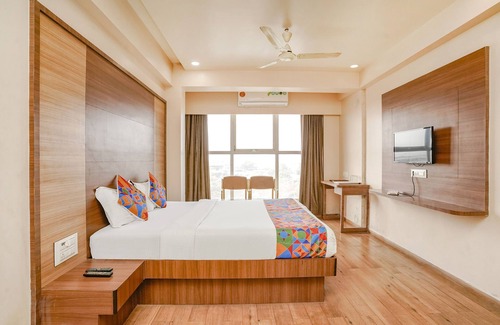 Bhiwandi Hotel | Fabhotel Mahadev Residency
