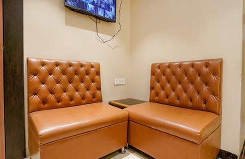 Vile Parle West Hotel | Fabhotel New Prince Palace