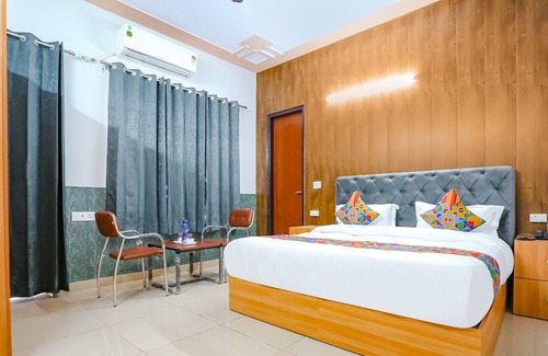 IMT Manesar Hotel | Fabhotel Next Home Prime