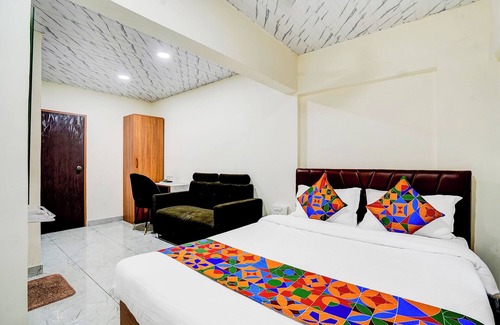 Pune Hotel | FabHotel Omkar & Lodging - phoenix market city