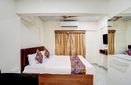 Pune Hotel | FabHotel Omkar & Lodging - phoenix market city