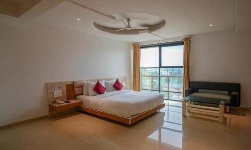 Kadachiwadi Hotel | FabHotel Prime Rester Select - in chakan