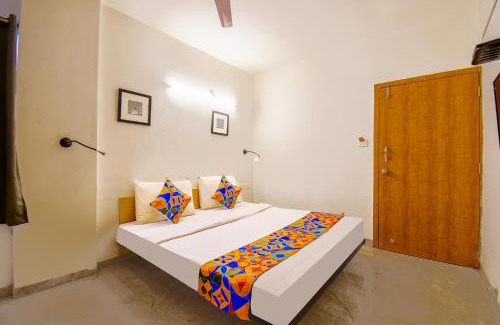 Pune Hotel | FabHotel Sai Raj - Nr Zeel College