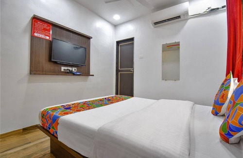 Koregaon Hotel | Fabhotel Sairaj I