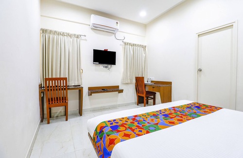 Shivaji Nagar Hotel | Fabhotel Sathya Comforts