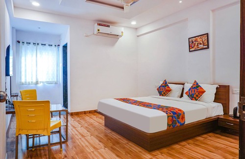 Pune Hotel | Fabhotel Spot Light
