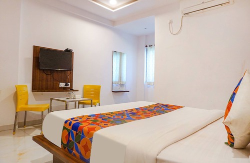 Pune Hotel | Fabhotel Spot Light